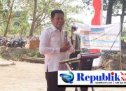 Foto : Bupati Subandi meresmikan bekas TPS menjadi Wisata Wringin Asri di Desa Tromposari Kecamatan Jabon.