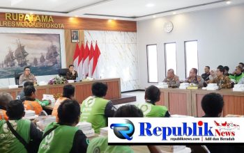 Foto : Polres Mojokerto bekali driver ojol ketrampilan PPGD(Pertolongan Gawat Darurat).