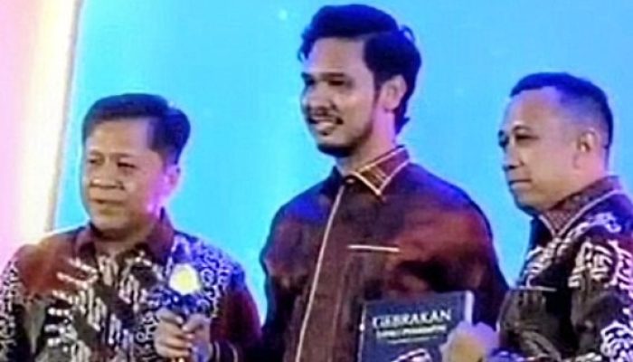 Anggota DPRK Aceh Timur Zulfahmi Raih Serambi Award Atas Keberanian Selesaikan Sengketa Lahan HGU