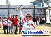 Foto : Wabup Mimik idayana buka acara rangkaian jalan sehat dan karnaval di sejumlah wilayah Sidoarjo.