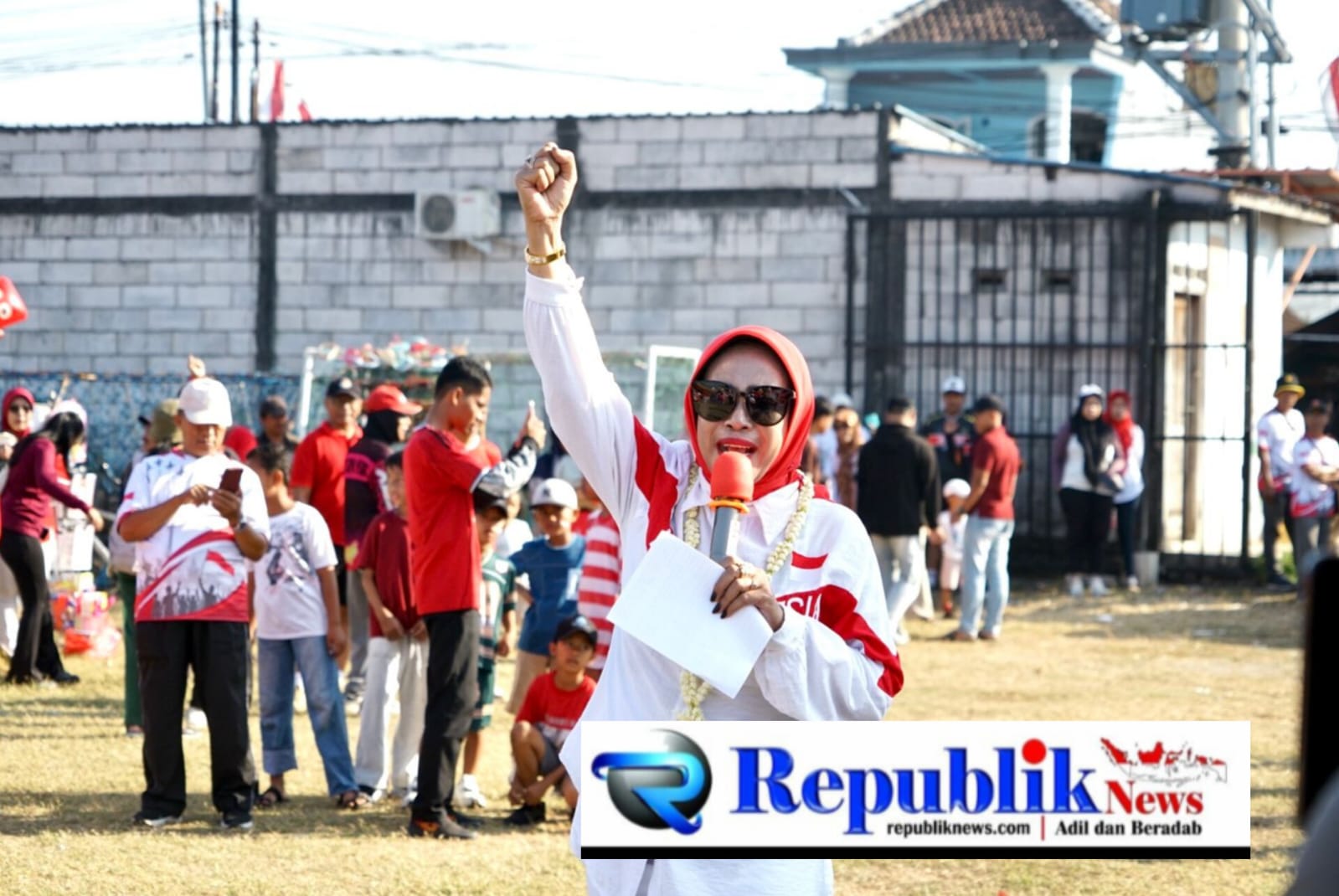 Foto : Wabup Mimik idayana buka acara rangkaian jalan sehat dan karnaval di sejumlah wilayah Sidoarjo.
