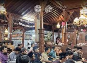 Bertumbuh di Tengah Riuh Kehidupan : Cara Anak Muda Menemukan Arah, Makna, dan Tujuan Hidup