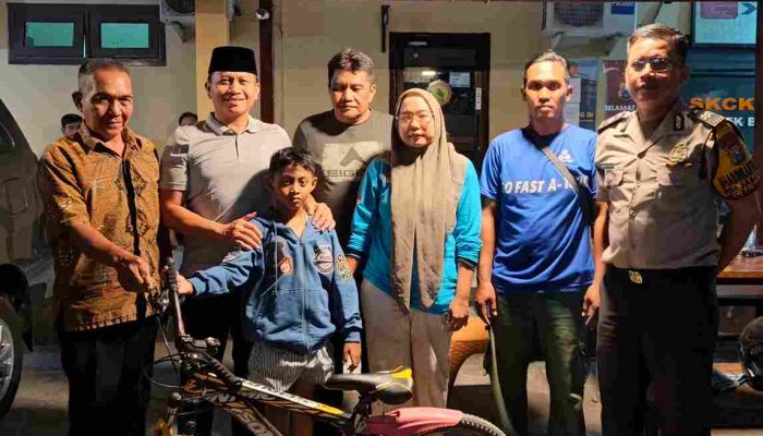 Respon Cepat dan Sigap, Polsek Balongbendo Temukan Anak Hilang dan Kembali Bertemu Orang Tuanya