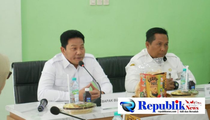 Kunjungi Kantor Dinkes, Bupati Sidoarjo Minta Petakan Kebutuhan Fasilitas 31 Puskesmas