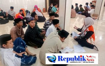 Foto : Pasca dugaan keracunan ,Pemkab Sidoarjo lakukan Rapid Asesmen dan pendampingan kesehatan jiwa 59 santri Ponpes Mambaul Hikam.