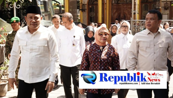 Wakil Kepala BGN Apresiasi Penanganan Kasus Keracunan MBG di Sidoarjo, 22 Santri Masih Dirawat