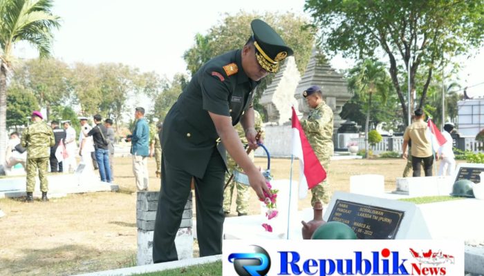 Ziarah HUT Ke-81 TNI AL, Danrem Bhaskara Jaya: Mengingat Jasa Pahlawan, Meneguhkan Pengabdian untuk Negeri
