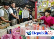 Foto : Satgas pangan Polda Jatim sidak pasar Pucang usut beras premium di atas HET.