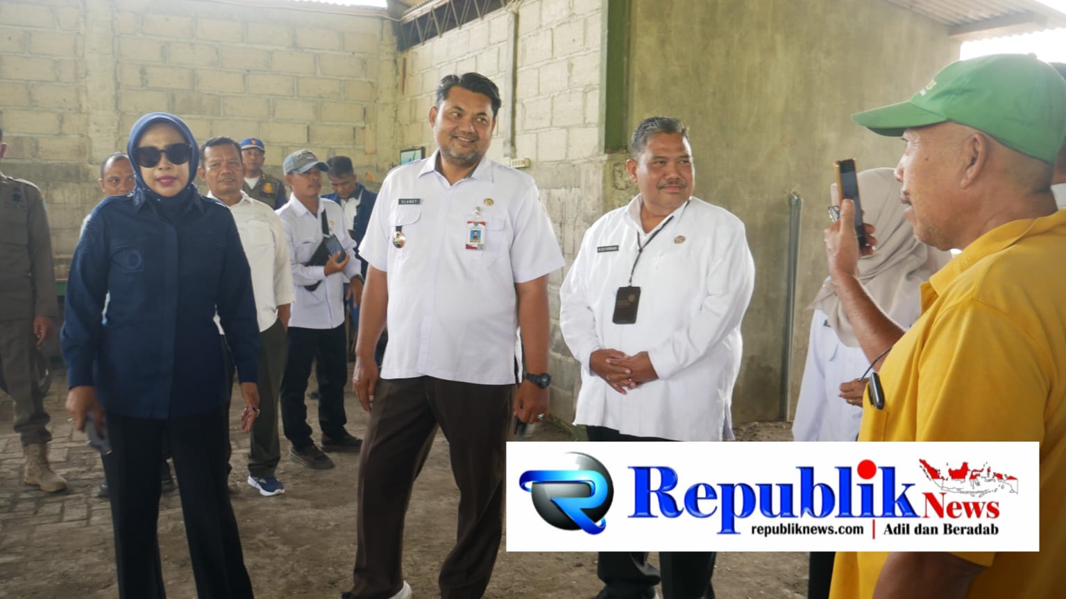 Foto : Wabup mimik idayana puji TPST Desa Krembung