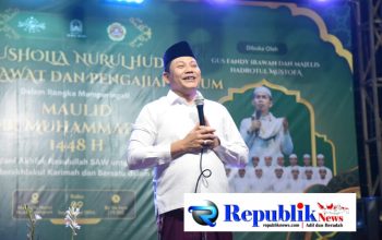 Foto : Bupati Sidoarjo,H.Subanfi memberi kabar gembira kepada warga Sedati bahwa : RSUD rampung 2027 dan betonisasi jalan bertahap hingga Pepe.