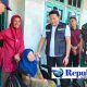 Bupati Subandi Salurkan Bantuan Kursi Roda dan Renovasi RTLH di Krembung-Prambon