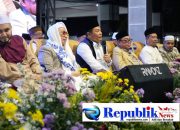 Foto : Bupati Subandi apresiasi kerukunan warga Sidoarjo dengan peringatan Maulid Nabi.
