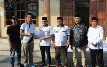 Aston Sidoarjo Gandeng Kodim 0816 dan MBM Service Bersihkan Masjid Baitul Mujtahidin Sidoarjo