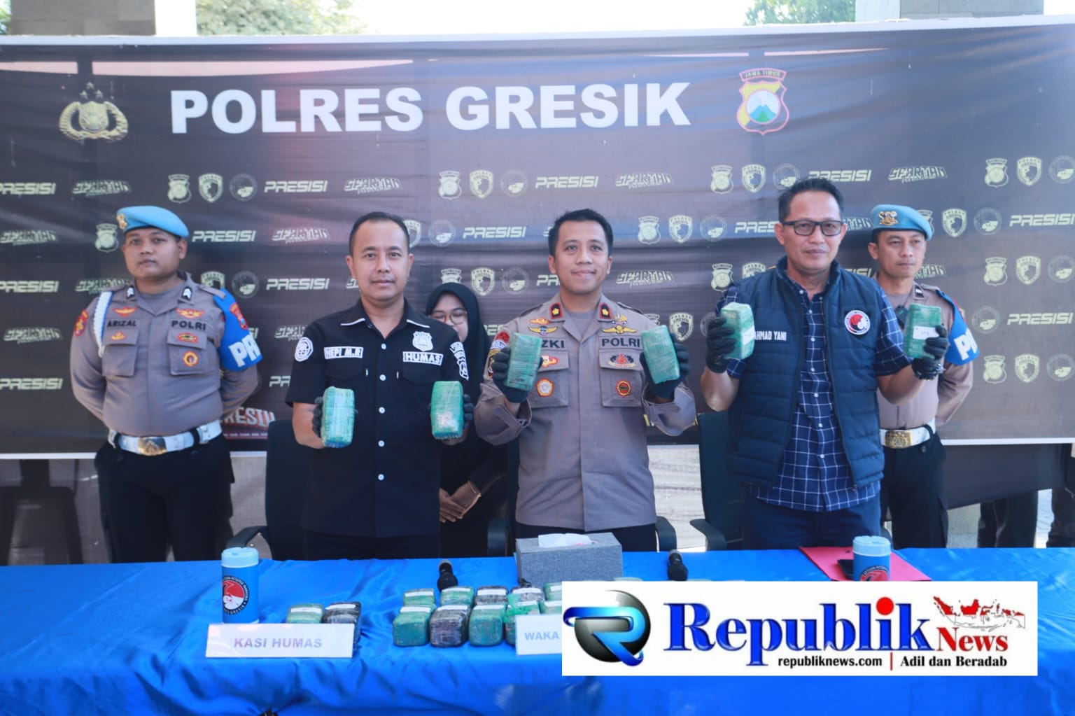 Foto : Barang bukti diamankan polisi.