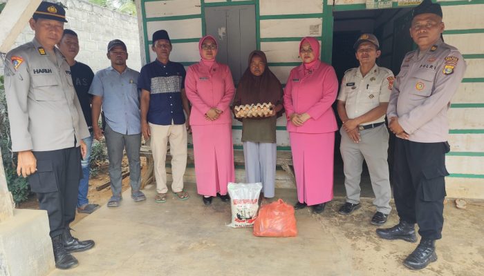 Jumat Berbagi, Polres Lampung Utara Salurkan Infaq Personel untuk Warga Membutuhkan