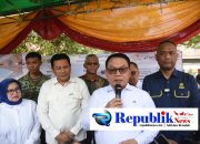 Foto : Kepala staf kepresidenan Dudung Abdurachman di dampingi Bupati Sidoarjo,H.Subandi .