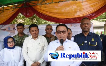 Foto : Kepala staf kepresidenan Dudung Abdurachman di dampingi Bupati Sidoarjo,H.Subandi .