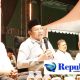 Foto : Bupati Sidoarjo,H.Subandi menghadiri acara sedekah bumi desa pabean,dan menghadirkan ulama muda K.H.Muhammad Iqdam Kholid.