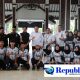 Foto : Bupati Subandi memberangkatkan kontingen Pagar Nusa Sidoarjo menuju kejuaraan wilayah (Kejurwil) ke-10 di Banyuwangi.
