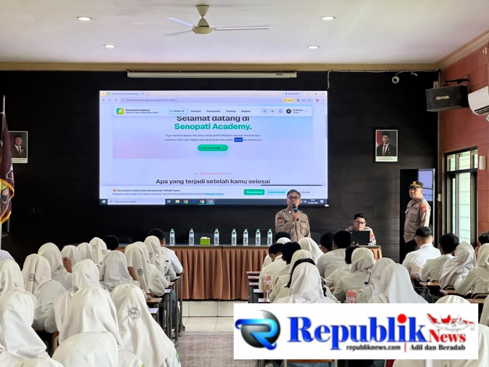 Foto : Kenalkan technologi AI,Polres Pasuruan edukasi ratusan pelajar SMAN 1 Purwosari.