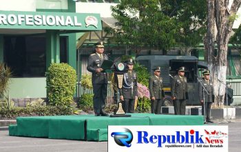 Foto : Danrem 084/BJ Brigjen TNI Kohir menjadi inspektur upacara memperingati Hari Kesaktian Pancasila di lapangan Makorem 084/BJ ,Jalan Ahmad Yani no 1 , Surabaya.