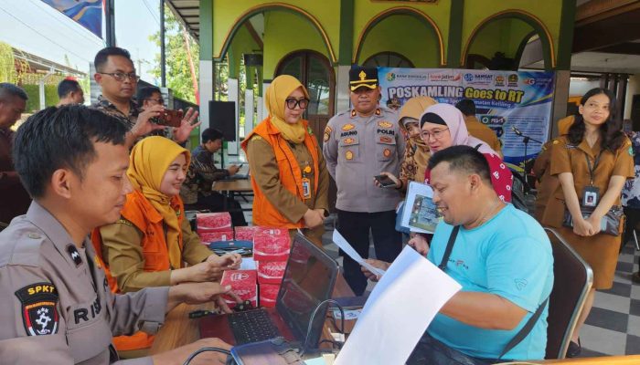 Polsek Gedangan Hadirkan Pelayanan Publik Lewat Pos Kamling Goes to RT