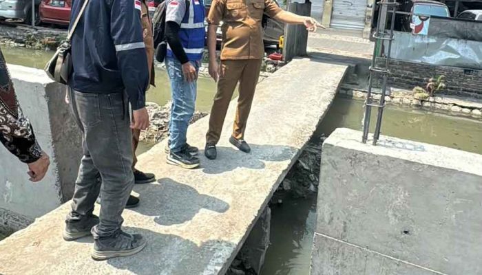 Jembatan Liar Hambat Normalisasi Sungai, Pemkab Sidoarjo Beri Tegasan Akan Ditertibkan