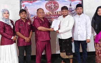 Kembangkan Jaringan Nasional, LBH BMN Resmi Bentuk DPW Bali dan Serahkan SK Kepengurusan
