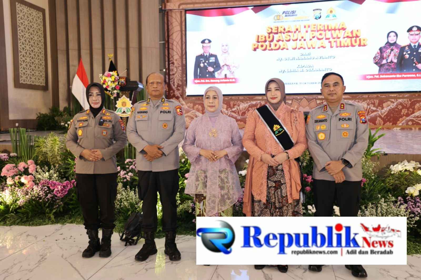 Foto : Jadi ibu asuh Polwan Polda Jatim,Ny.Lenia Dekananto dorong kesejahteraan dan keharmonisan keluarga Polri.