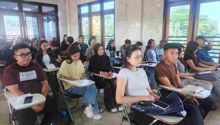 ‎BAPELKUM BITUNG GOES TO CAMPUS DI STIE PETRA BITUNG, EDUKASI MAHASISWA TENTANG KUHP NASIONAL 2023