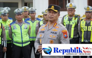 Foto : Tilang manual berlaku lagi di Surabaya.
