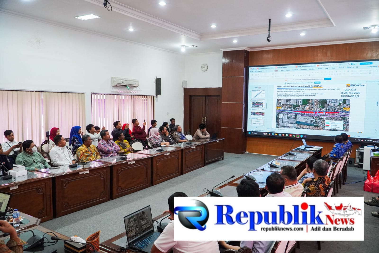 Foto : Rapat kordinasi kesepakatan Right of Way(ROW) di gelar di Opsroom Sekretariat Daerah.