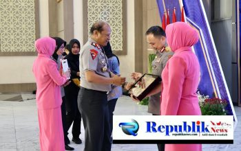 Foto : Keluarga besar Polda Jatim lepas Irjen Pol.Pasma Roice emban amanah sebagai Kapolda Bali.