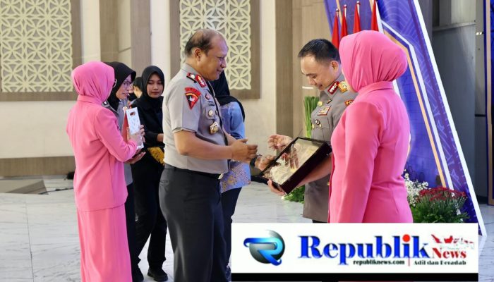Keluarga Besar Polda Jatim Lepas Irjen Pol. Pasma Royce Emban Amanah sebagai Kapolda Bali