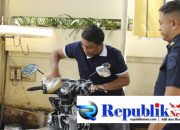 Foto : Warga binaan disiapkan untuk mandiri .