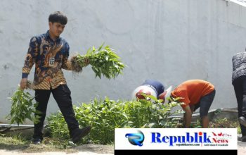 Foto: Lapas Sidoarjo panen kangkung.