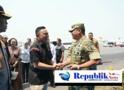 Foto : Danrem 084/BJ, Brigjen TNI Kohir Sambut Kapolda baru ,Irjen pol Dekananto Eko Purnomo,S.I.K,M.H.di Ruang VIP Pemprov Bandara internasional Juanda .