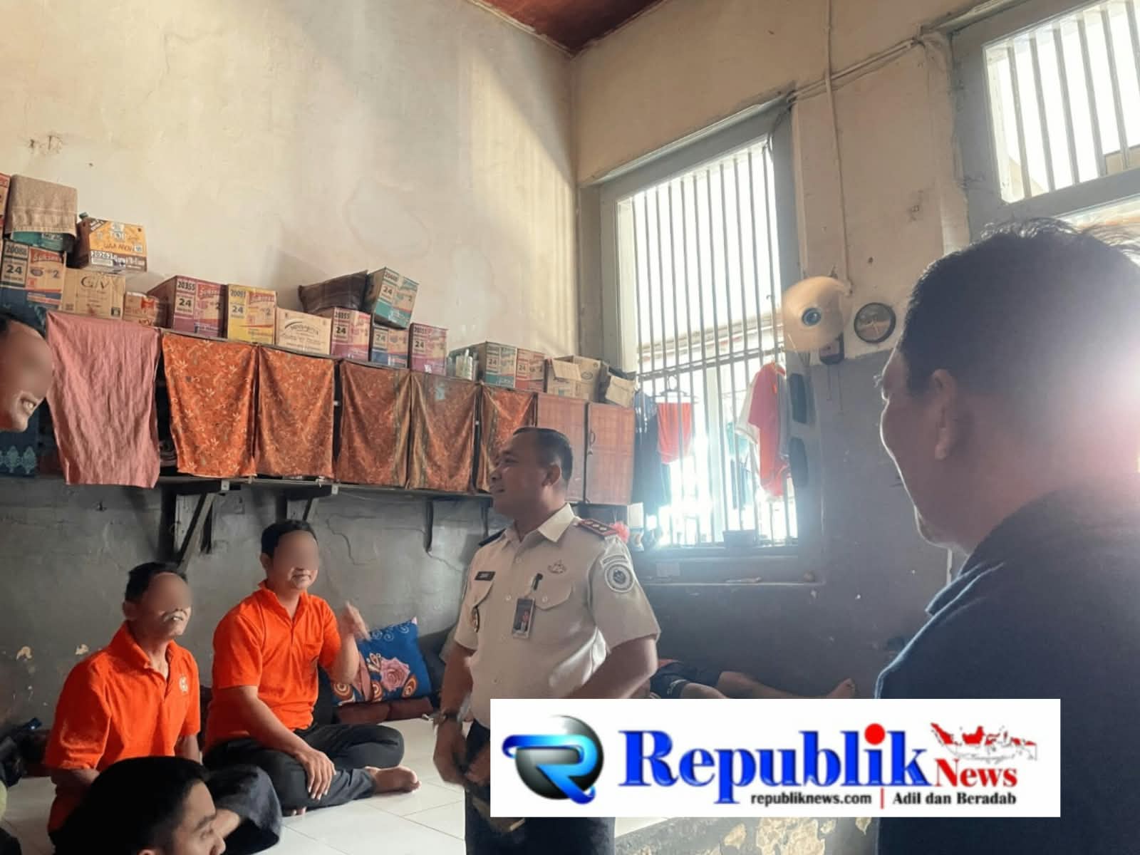 Dengarkan keluhan warga binaan secara langsung, Kalapas instruksikan jajaran untuk rutin memeriksa dan mendata fasilitas kamar hunian, termasuk sarana sederhana seperti keran air yang berpengaruh pada kenyamanan sehari-hari.