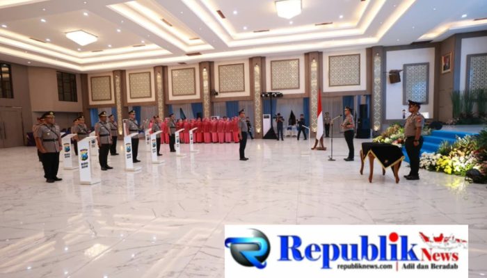 Kapolda Jatim Lantik Wakapolda Baru dan Pimpin Sertijab Sejumlah Kapolres Jajaran