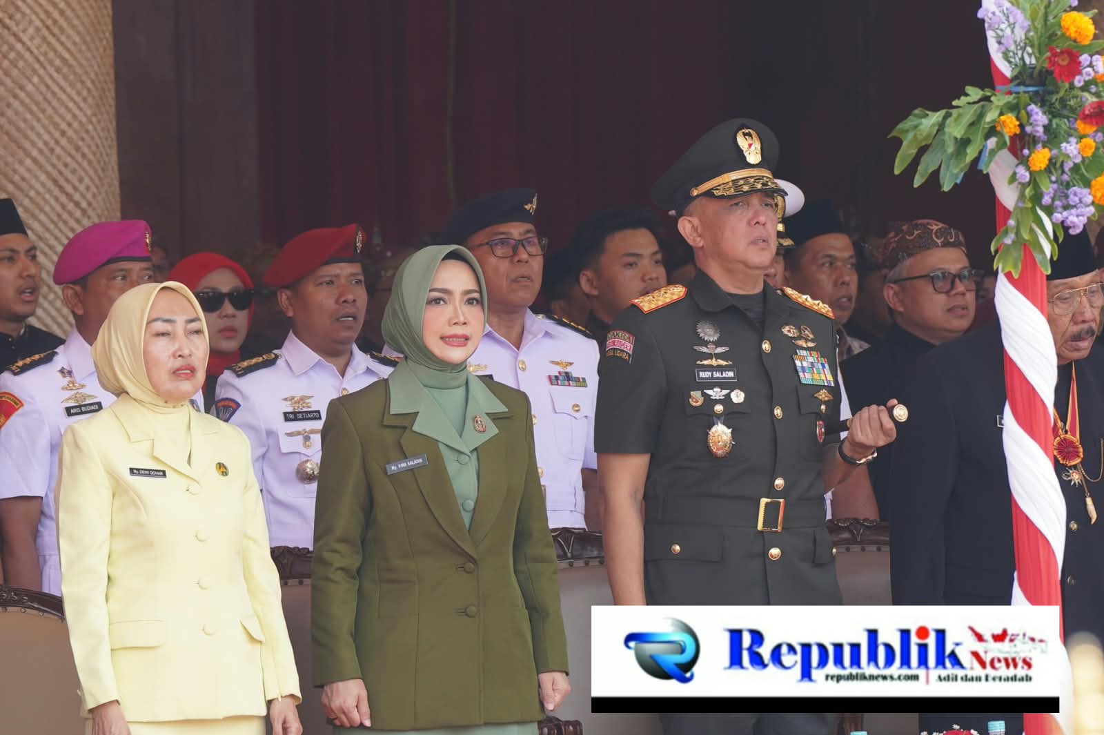 Foto : Pangdam V/Brawijaya Mayjen Rudi Saladin,M.A. menghadiri acara upacara peringatan hari jadi ke-81 Provinsi Jawa Timur.