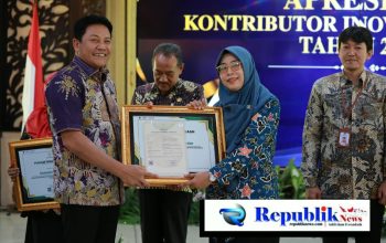 Foto : Bupati Sidoarjo,H.Subandi menghadiri acara Apresiasi kontributor inovasi Sidoarjo tahun 2026 di Pendopo Delta Wibawa.
