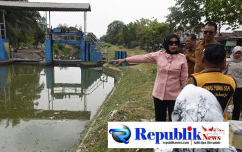 Wabup Mimik Sidak Sungai Afvour Wilayut: Normalisasi Berkala Diperlukan, Potensi Wisata Air Juga Dikembangkan