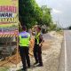 Operasi Patuh Krakatau 2026, Polres Lampung Utara Edukasi Pengguna Jalan,  Pasang Banner Imbauan Keselamatan di Jalinsum